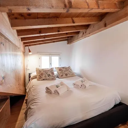 Appartement Mansarda Autentica A Castello, Zona Biennale Venetië
